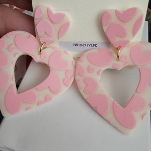 Heart earrings. New.